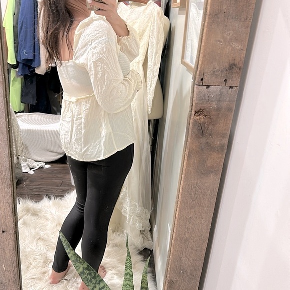 Umgee Off-Shoulder Cream boho Top size small - Picture 4 of 5